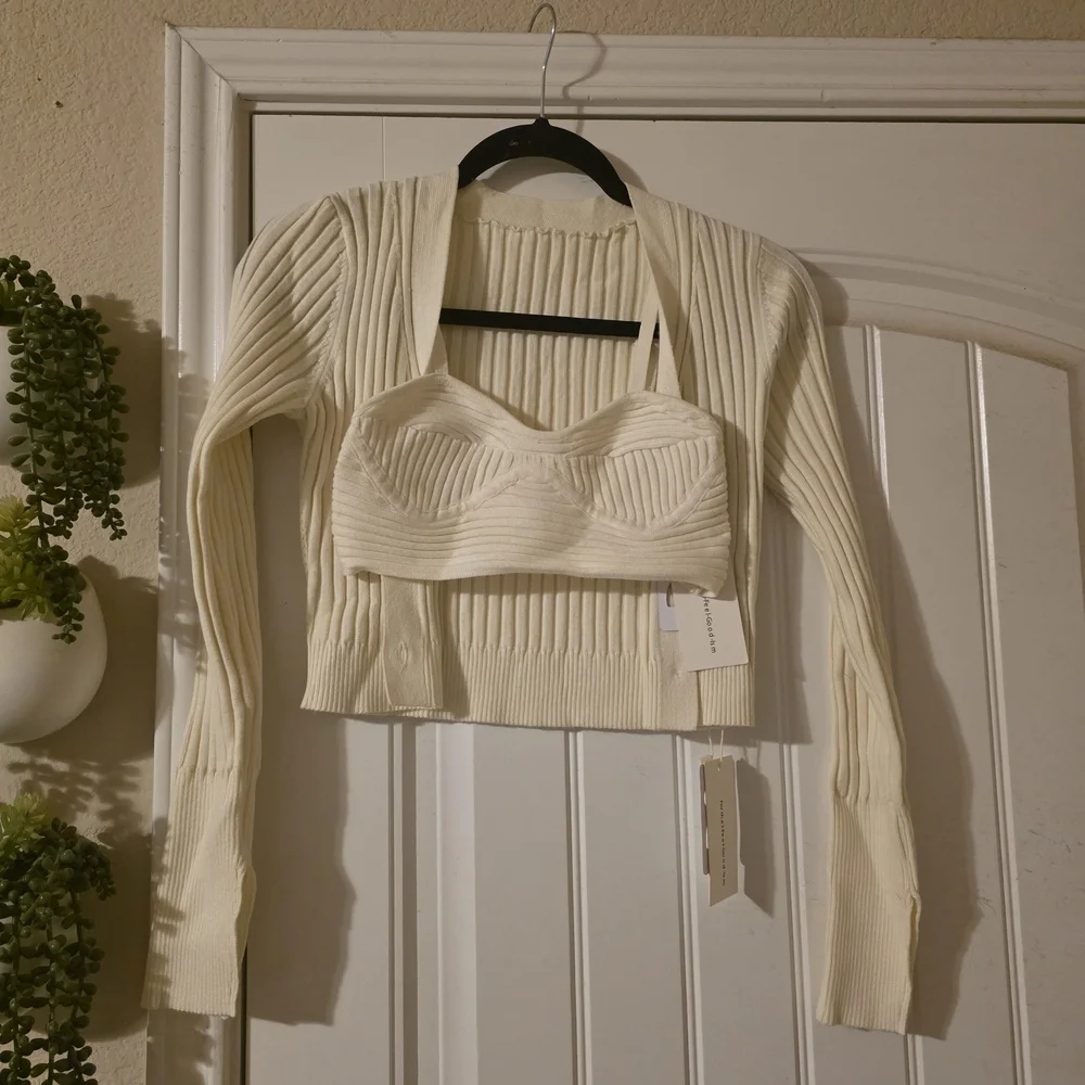 Commense Cream Ribbed Crop Top - Picture 1 of 4